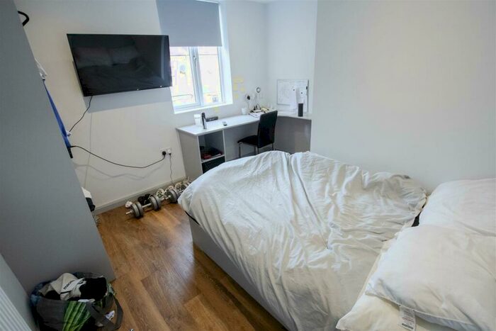 5 Bedroom House To Rent In Hubert Road, Birmingham, B29