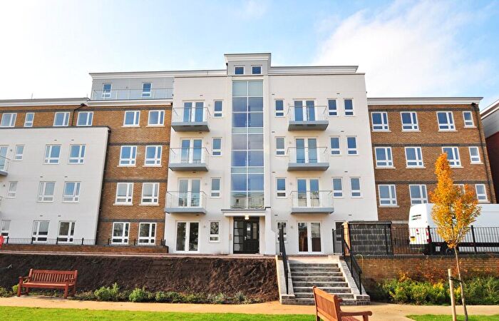 1 Bedroom Apartment To Rent In Heron Way, Maidenhead, Berkshire, SL6
