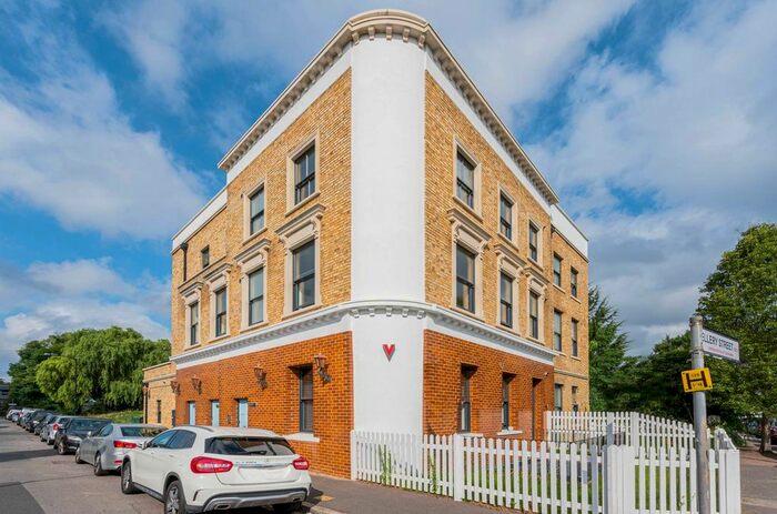 2 Bedroom Flat To Rent In Gordon Road, Peckham, London, SE15