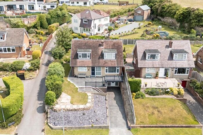 4 Bedroom Detached House For Sale In Field Lane, Upton, Pontefract, WF9