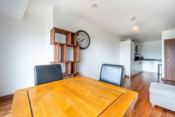 1 Bedroom Flat To Rent In River Heights, Stratford, London, E15