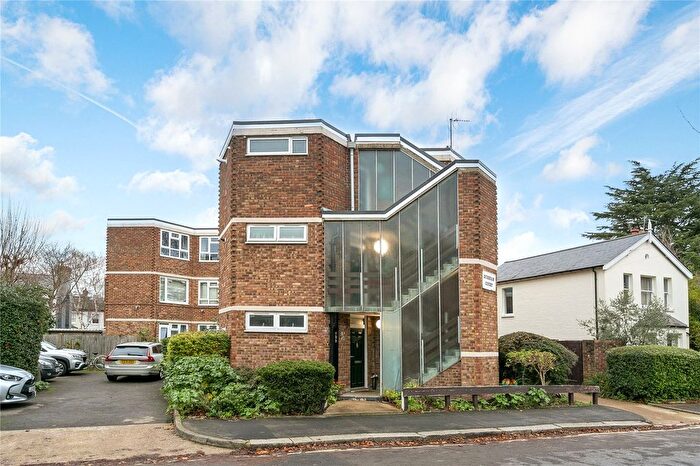 1 Bedroom Flat For Sale In Sunnyside Road, Teddington, TW11