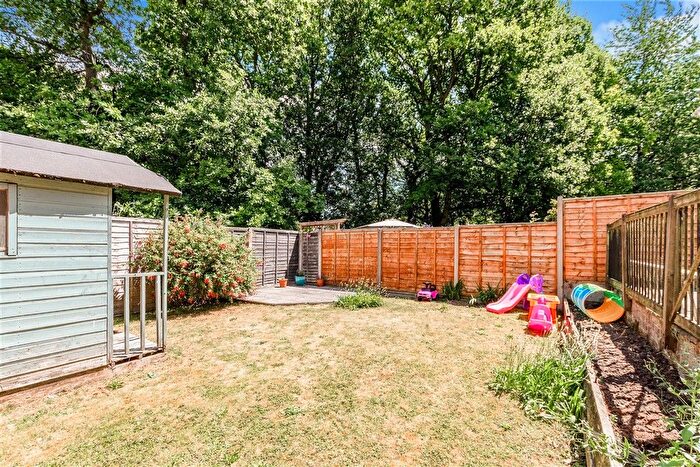 3 Bedroom Semi-Detached House For Sale In Olivine Close, Walderslade Woods, Chatham, Kent, ME5