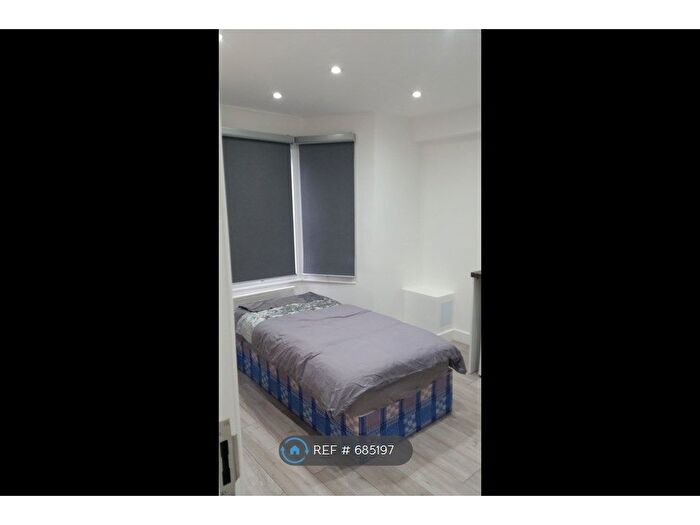 Studio To Rent In Godstone Road, Whyteleafe, CR3