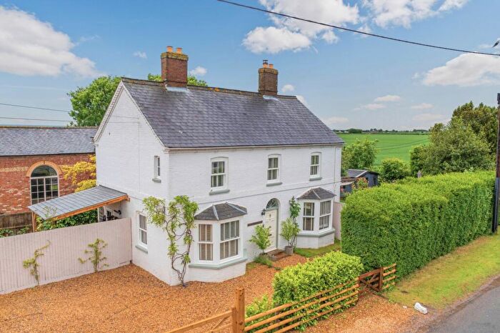 4 Bedroom Semi-Detached House For Sale In Huntingdon Road, Upwood, Huntingdon, PE26
