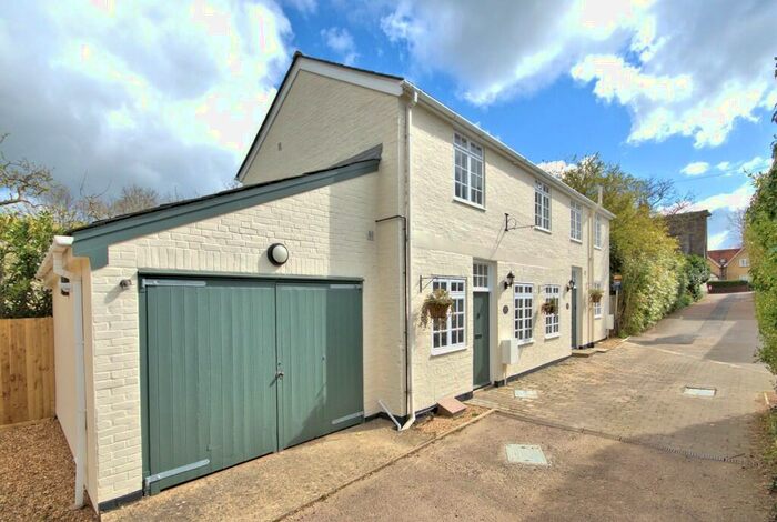 2 Bedroom Semi-Detached House To Rent In High Street, Girton, CB3