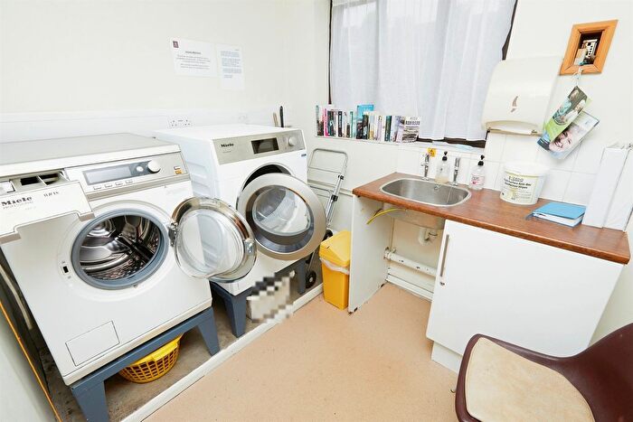 2 Bedroom Flat For Sale In Stenson Road, Derby, DE23