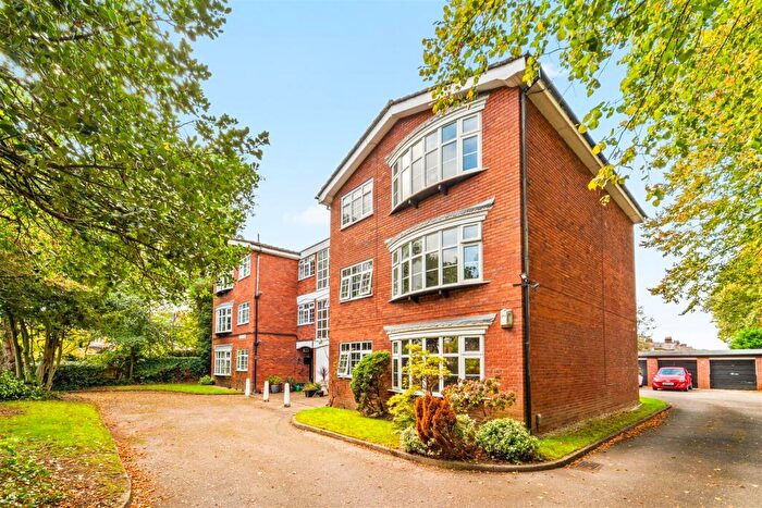 2 Bedroom Apartment For Sale In Oakfield Mews, Sale, M33