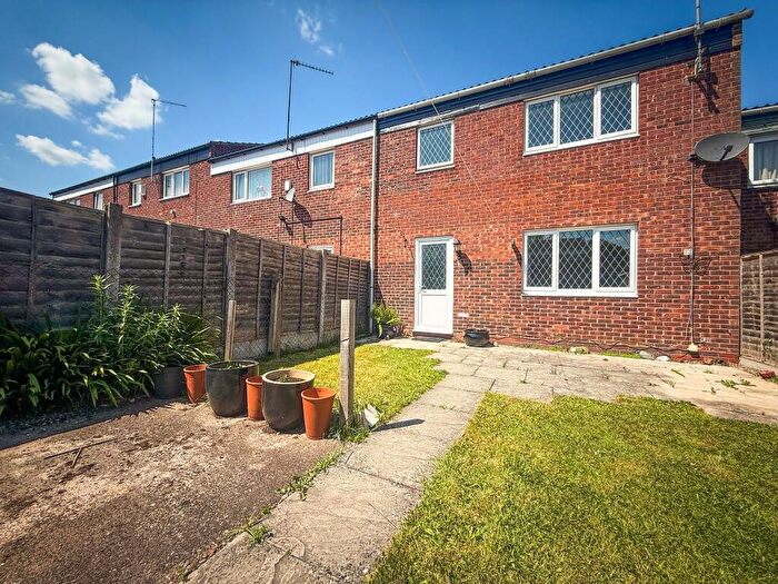 3 Bedroom House To Rent In Ibstock Close, Redditch, B98