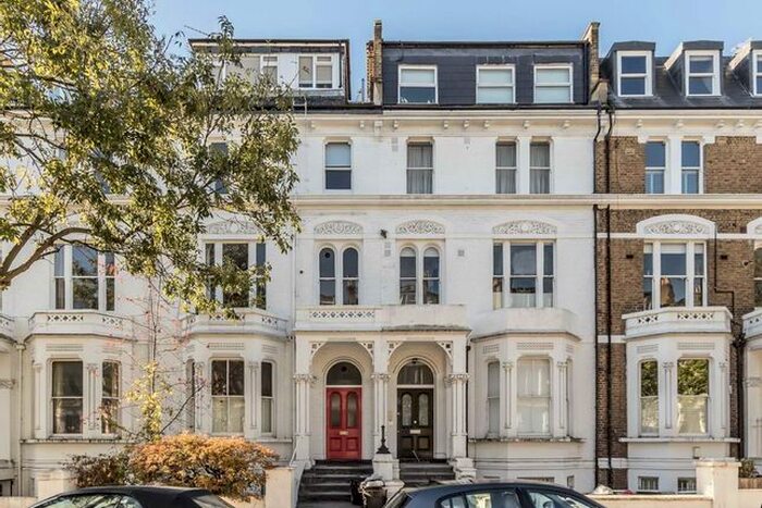 2 Bedroom Flat To Rent In Sinclair Road, London, W14