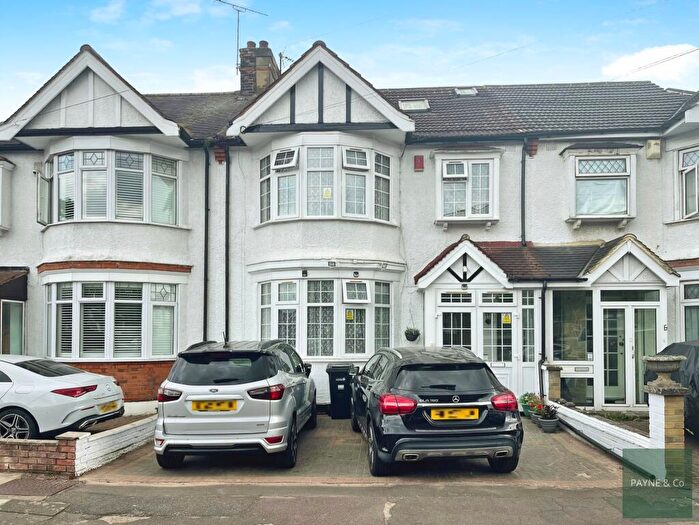 4 Bedroom Terraced House For Sale In St. Andrews Road, Ilford, IG1