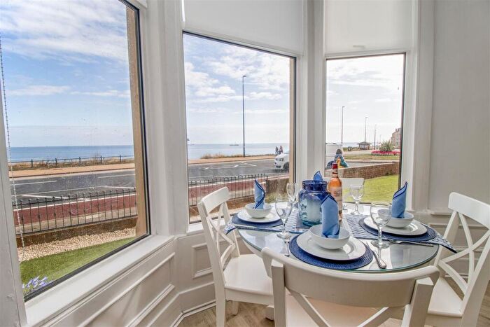 1 Bedroom Flat To Rent In Grand Parade, Tynemouth, NE30