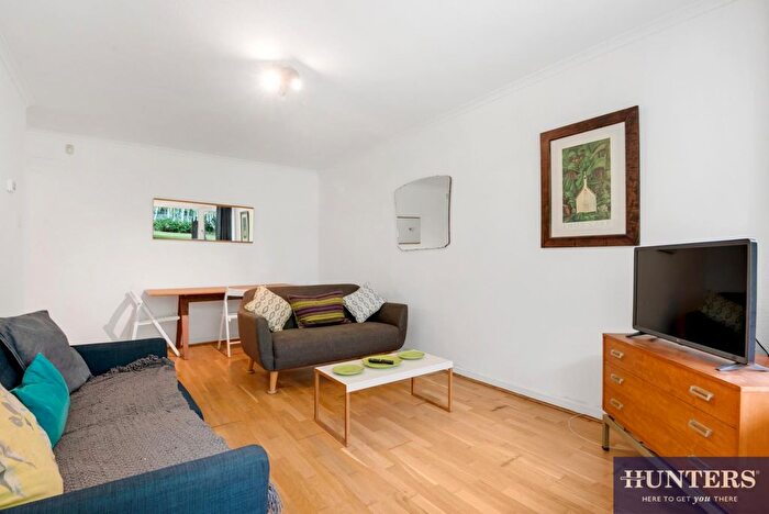 2 Bedroom Flat For Sale In Christchurch Avenue, Queens Park, London, NW6