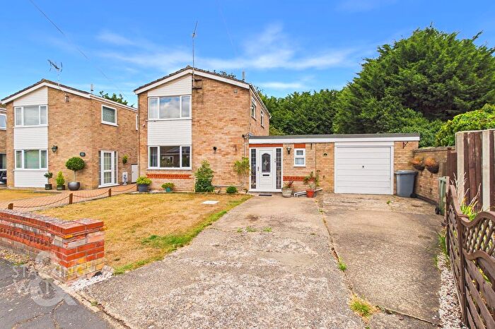 3 Bedroom Property For Sale In St. Clements Way, Brundall, Norwich, NR13
