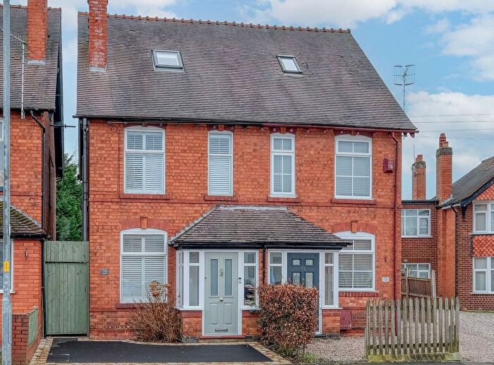 3 Bedroom Semi Detached House For Sale In Broad Street, Bromsgrove, B61