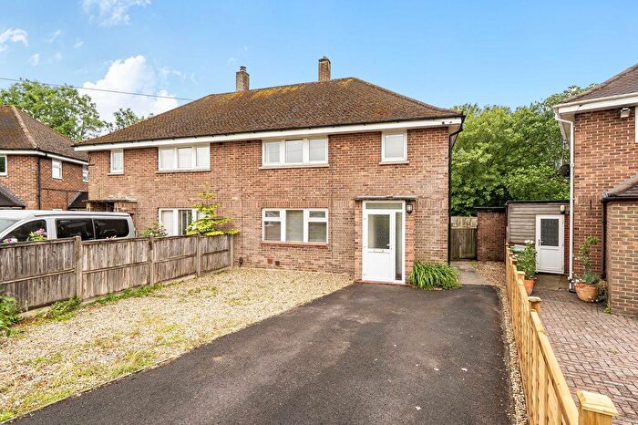 3 Bedroom Semi Detached House For Sale In Willis Waye, Kings Worthy, SO23