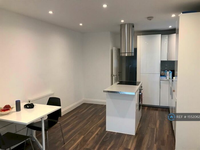 2 Bedroom Maisonette To Rent In Alder Road, London, SW14
