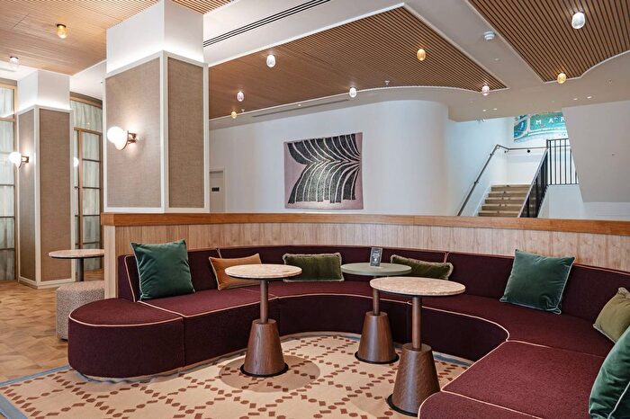 2 Bedroom Flat To Rent In Selbourne Road, Walthamstow, E17