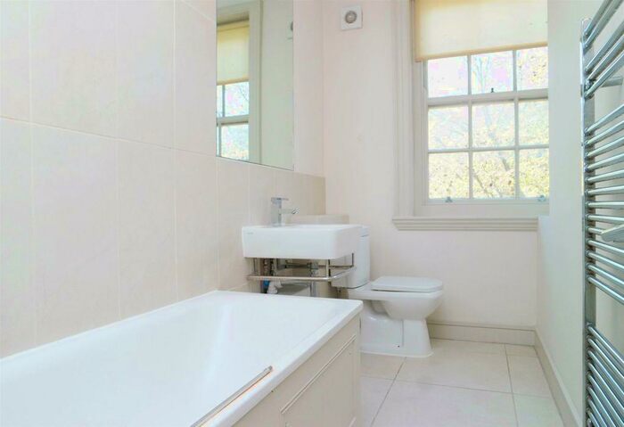 2 Bedroom Flat To Rent In Lewisham High Street, London, SE13
