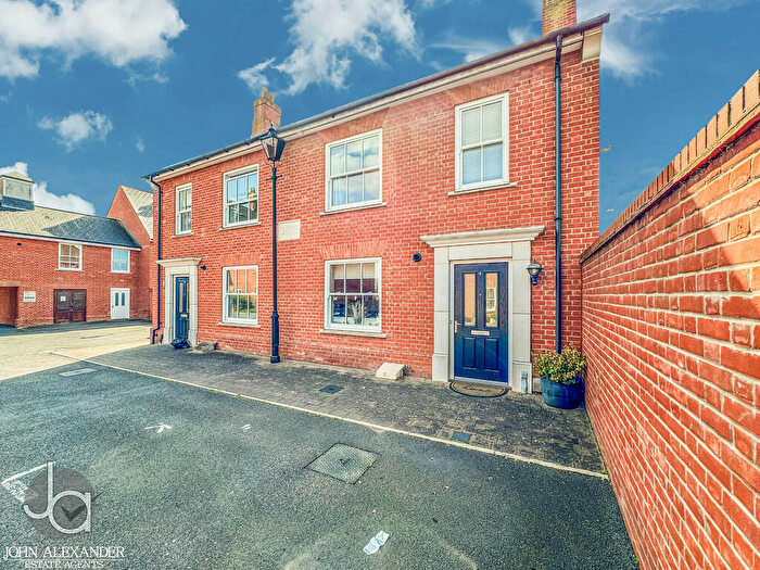 3 Bedroom Semi-Detached House For Sale In Roman Circus Walk, Colchester, CO2