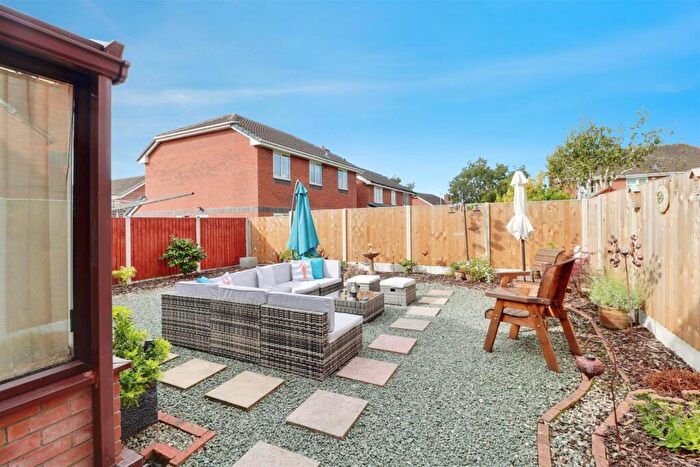 3 Bedroom Detached House For Sale In Cloverfields, Haslington, Crewe, CW1