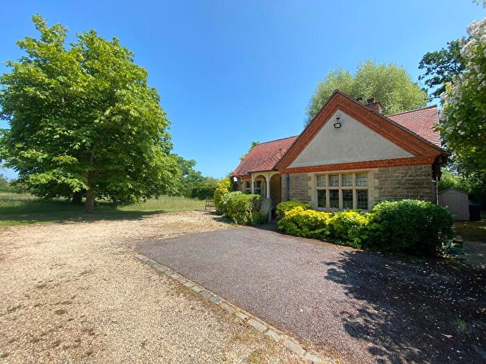 3 Bedroom Detached Bungalow To Rent In Sherston, Malmesbury, SN16