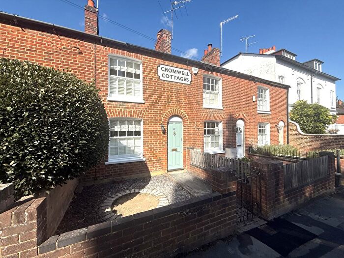 2 Bedroom Terraced House To Rent In Greys Hill, Henley-On-Thames, Oxfordshire, RG9