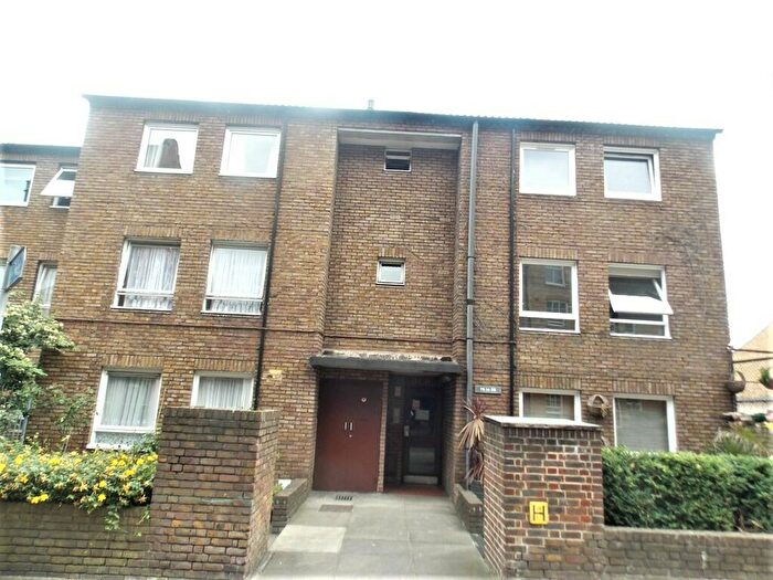 1 Bedroom Flat To Rent In Swanfield Street, Shoreditch, London, E2