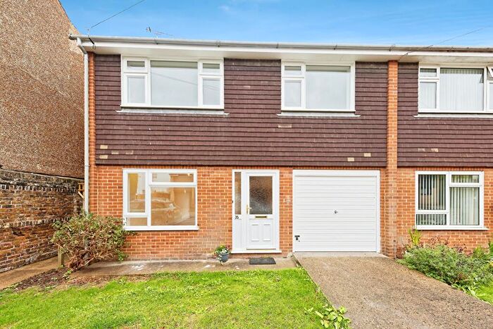 3 Bedroom End Of Terrace House For Sale In Livingstone Road, Broadstairs, CT10