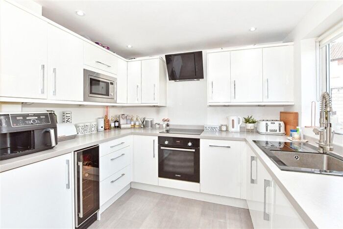 3 Bedroom End Terrace House For Sale In Marlowe Road, Poets Development, Larkfield, Kent, ME20