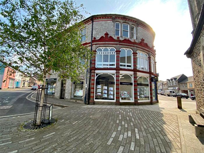 2 Bedroom Flat To Rent In Fore Street, Okehampton, EX20