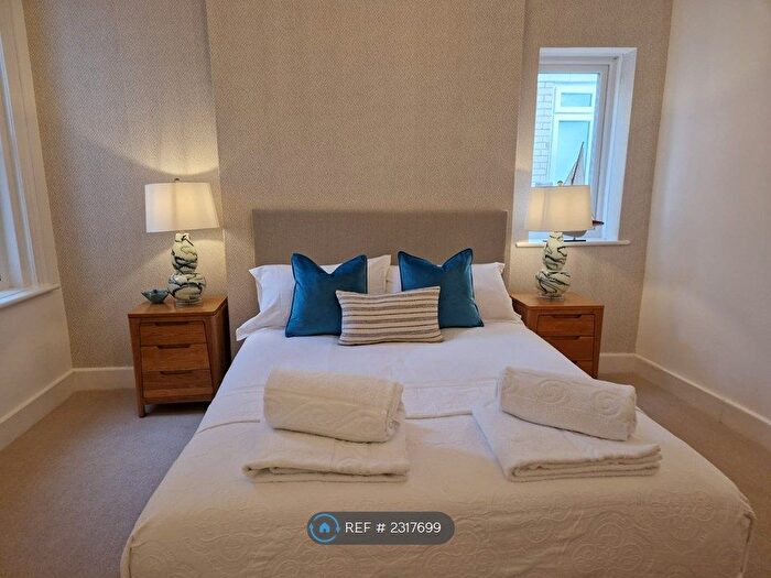 3 Bedroom Flat To Rent In Parkwood Road, Bournemouth, BH5