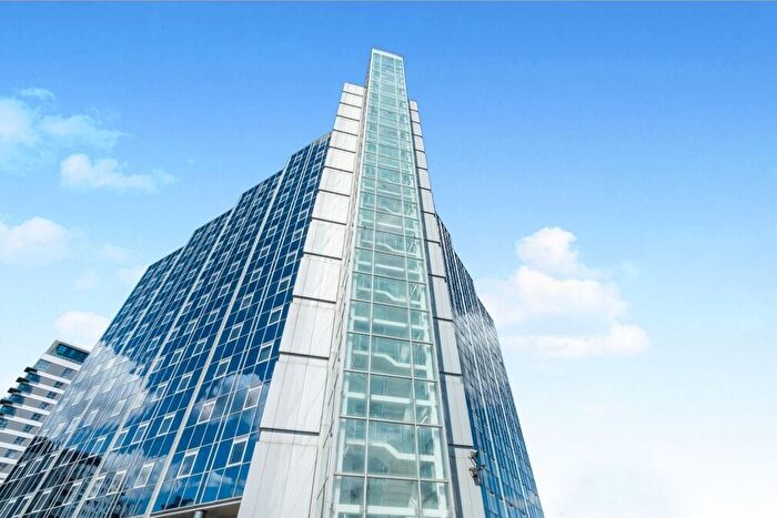 1 Bedroom Flat For Sale In Churchill Way, Basingstoke, Hampshire, RG21