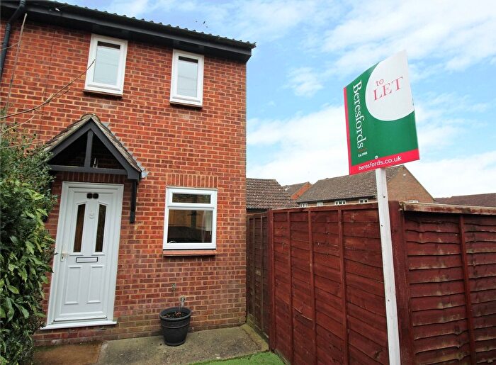 2 Bedroom End Of Terrace House To Rent In Porchester Road, Billericay, CM12