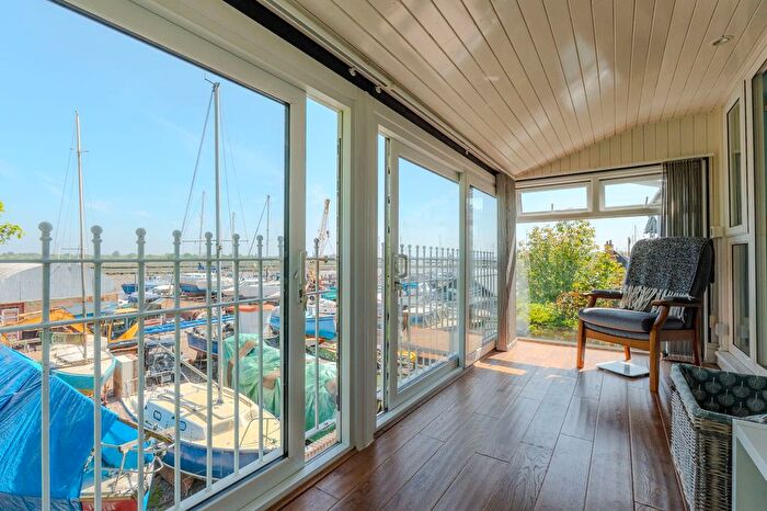 3 Bedroom Terraced House For Sale In Chelmer Terrace, Maldon, CM9