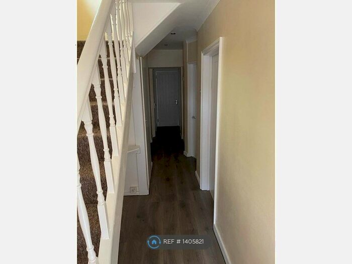 3 Bedroom End Of Terrace House To Rent In Porters Avenue, Dagenham, RM9