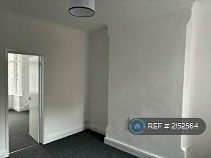 1 Bedroom Maisonette To Rent In St. Stephens Road, Nottingham, NG2