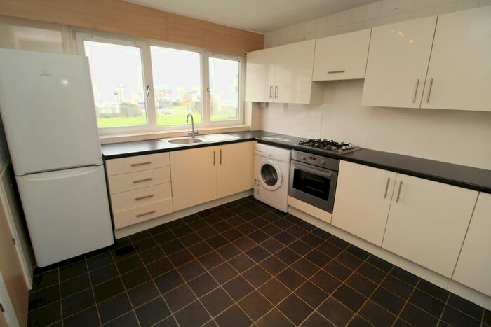 4 Bedroom Flat To Rent In Calver Court, South Shields, NE34