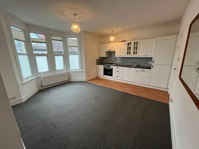 2 Bedroom Flat To Rent In St. Johns Lane, Bristol, BS3