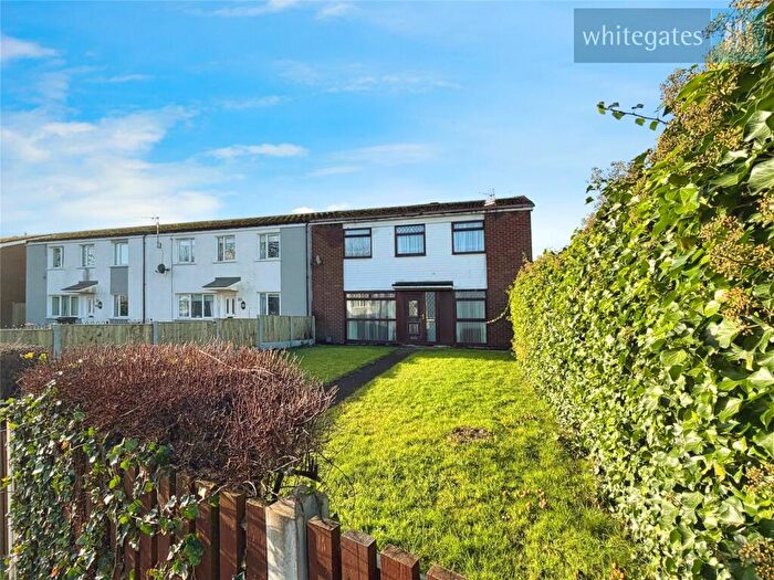 3 Bedroom End Of Terrace House For Sale In Wavell Avenue, Wrexham, LL13