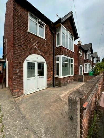 6 Bedroom Detached House To Rent In Arnesby Road, Nottingham, NG7