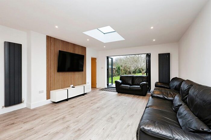 5 Bedroom Semi-Detached Bungalow For Sale In Brightling Road, Polegate, BN26