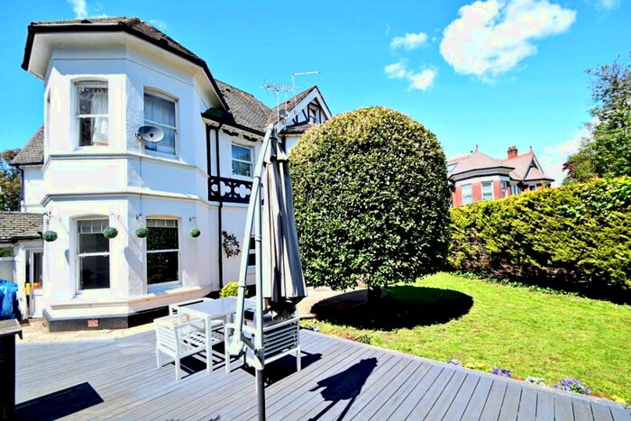 2 Bedroom Flat To Rent In Bournemouth, BH1