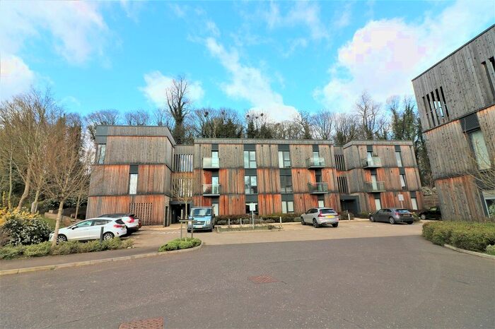 2 Bedroom Flat To Rent In Clock House Gardens, Welwyn, AL6