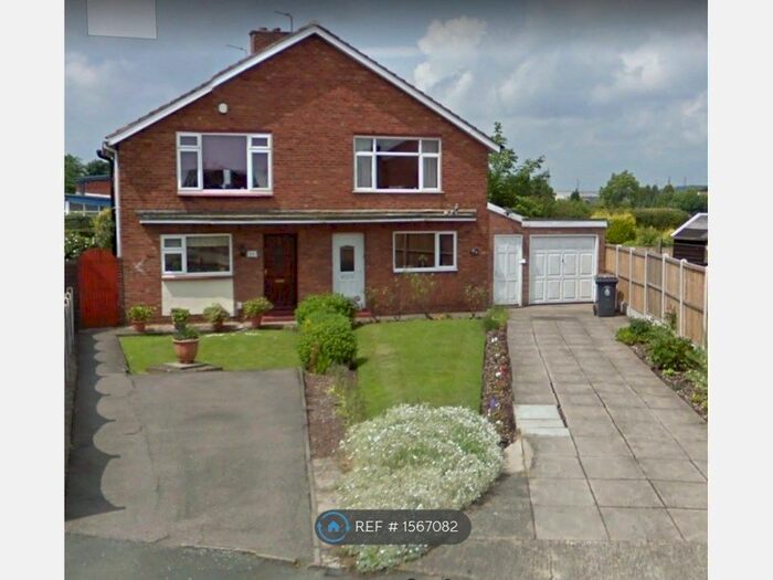 3 Bedroom Semi-Detached House To Rent In Sycamore Road, Burntwood, WS7