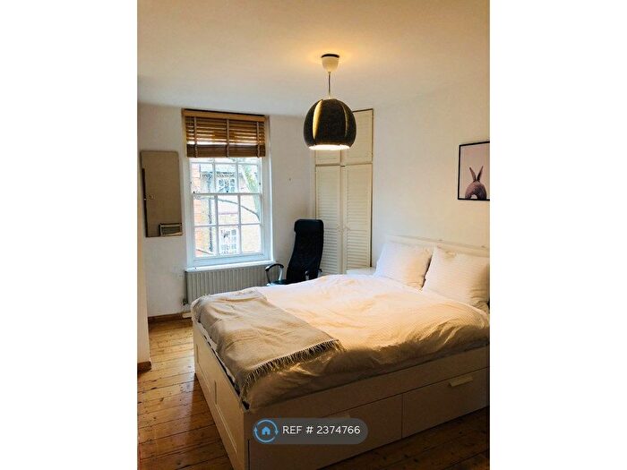 1 Bedroom Flat To Rent In Portpool Lane, London, EC1N