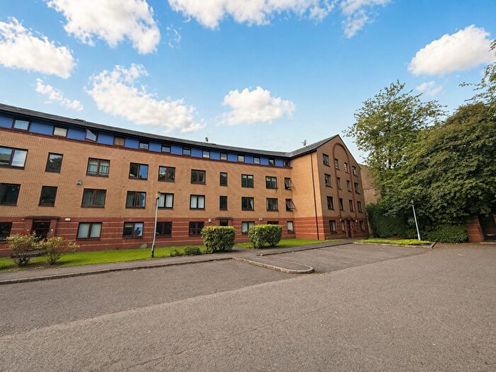 2 Bedroom Apartment To Rent In / Plantation Park Gardens, Glasgow, G51
