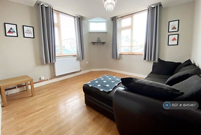 1 Bedroom Flat To Rent In Erith Road, Leicester, LE2