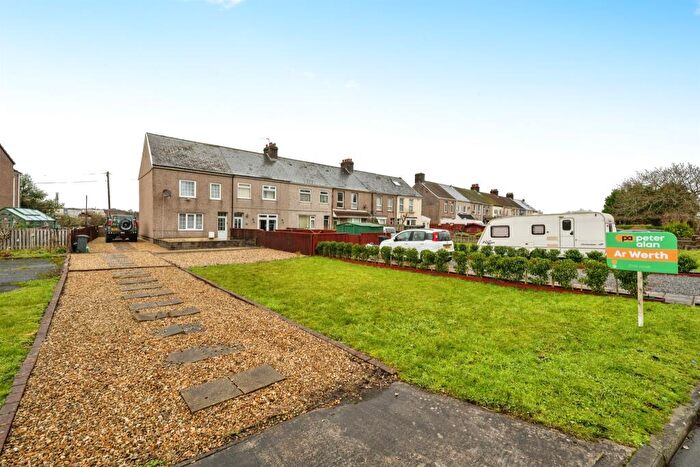 4 Bedroom End Of Terrace House For Sale In Baldwins Crescent, Crymlyn Burrows, Swansea, SA1