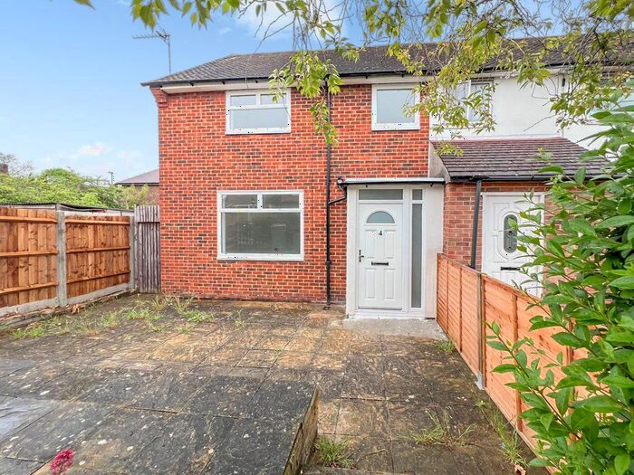 3 Bedroom Terraced House To Rent In Radfield Way, Sidcup, DA15